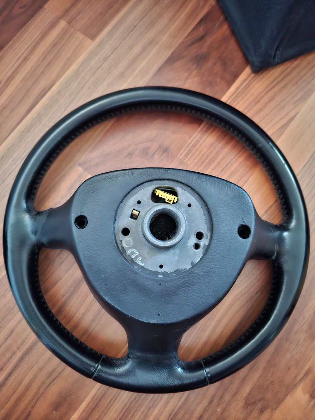 Volkswagen Tutti pezzi di ricambio auto: VW Golf 4 Lenkrad Original – Usato da Hünibach venduto da Pas_gn26 2