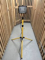 2x Halogen Baustrahler mit Stativ