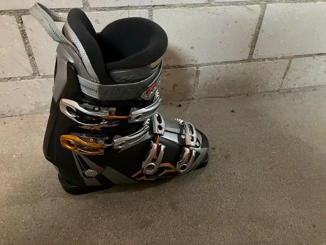 Nordica Skis: Skischuhe – Gebraucht aus Lufingen von Montreux 1
