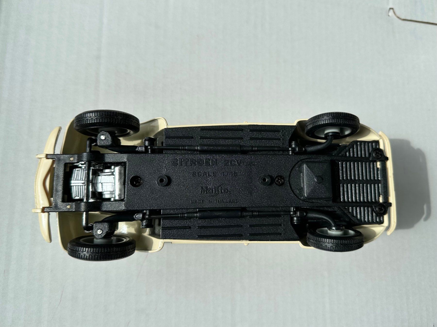 Citroën Modellini d'auto: Citröen 2CV Modell, Döschwo  1:18 – Usato da Adligenswil venduto da e17s15 3