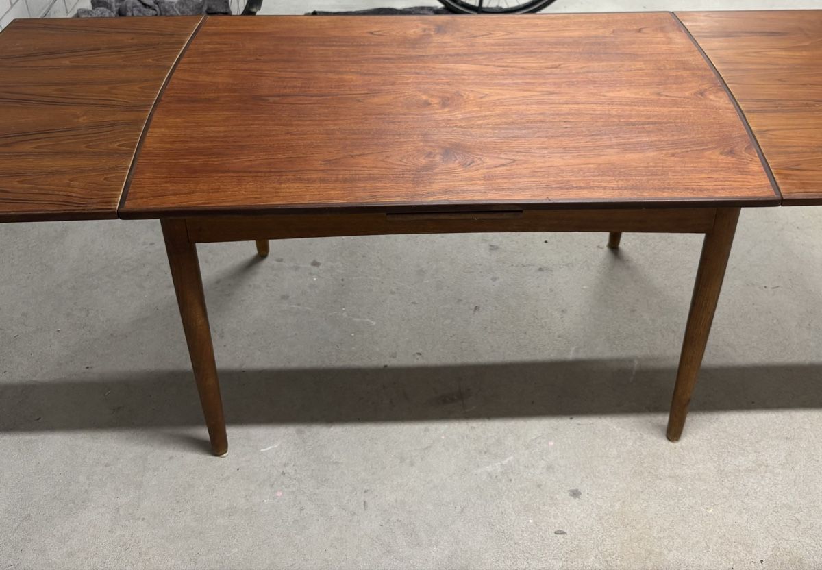 Tavoli: Danish midcentury Teak Extendable Dining Table 1959 – Usato da Attiswil venduto da Retrodane 1