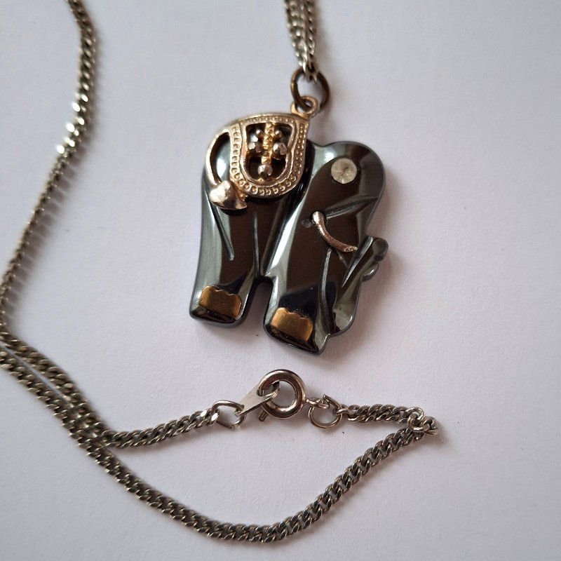 Catenine: Halskette mit Anhänger Hematite-Elefant – Nuovo (secondo la descrizione) da Weggis venduto da Mylemontree 2