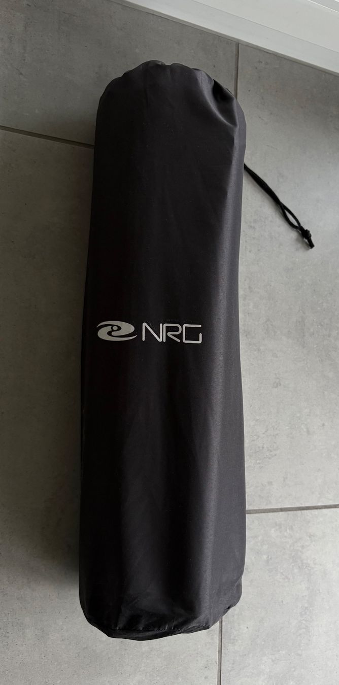 Tappetini fitness: NRS aufblasbare Isomatte in super Zustand – Usato da Lachen SZ venduto da Lachen-8853 5
