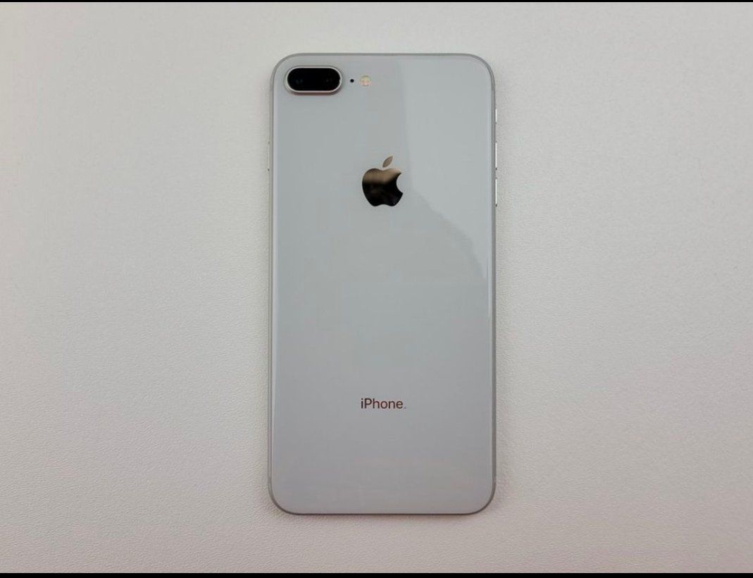 Apple Telefoni cellulari / Smartphones: Iphone 8 Plus (256GB) Akku 100% – Usato da Luzern venduto da Waince786