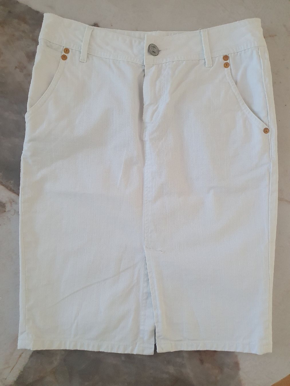 Closed Gonne: CLOSED Jeansrock Gr. 29, weiss – Usato da Horgen venduto da webcaro411