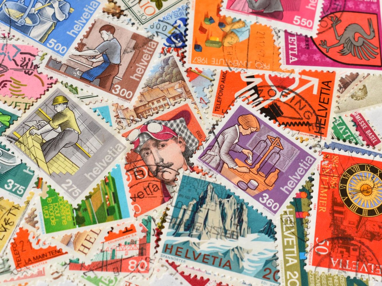 Alle Briefmarken: 300 verschiedene Schweizer Marken      B2409D – Gebraucht aus Bettingen von Gluscht-Oase 3