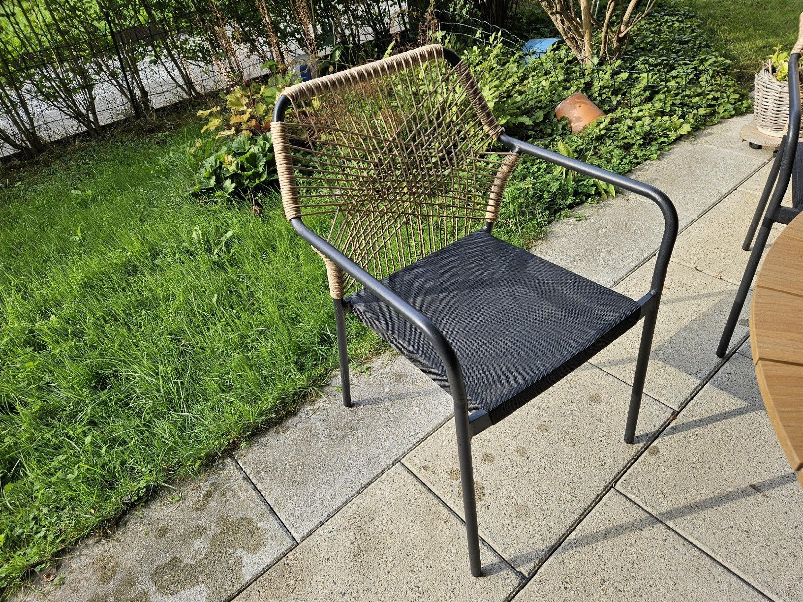 Jysk Set di tavolo e panche: Gartentisch und vier Stühle – Usato da Mollis venduto da kaleidoscope 1