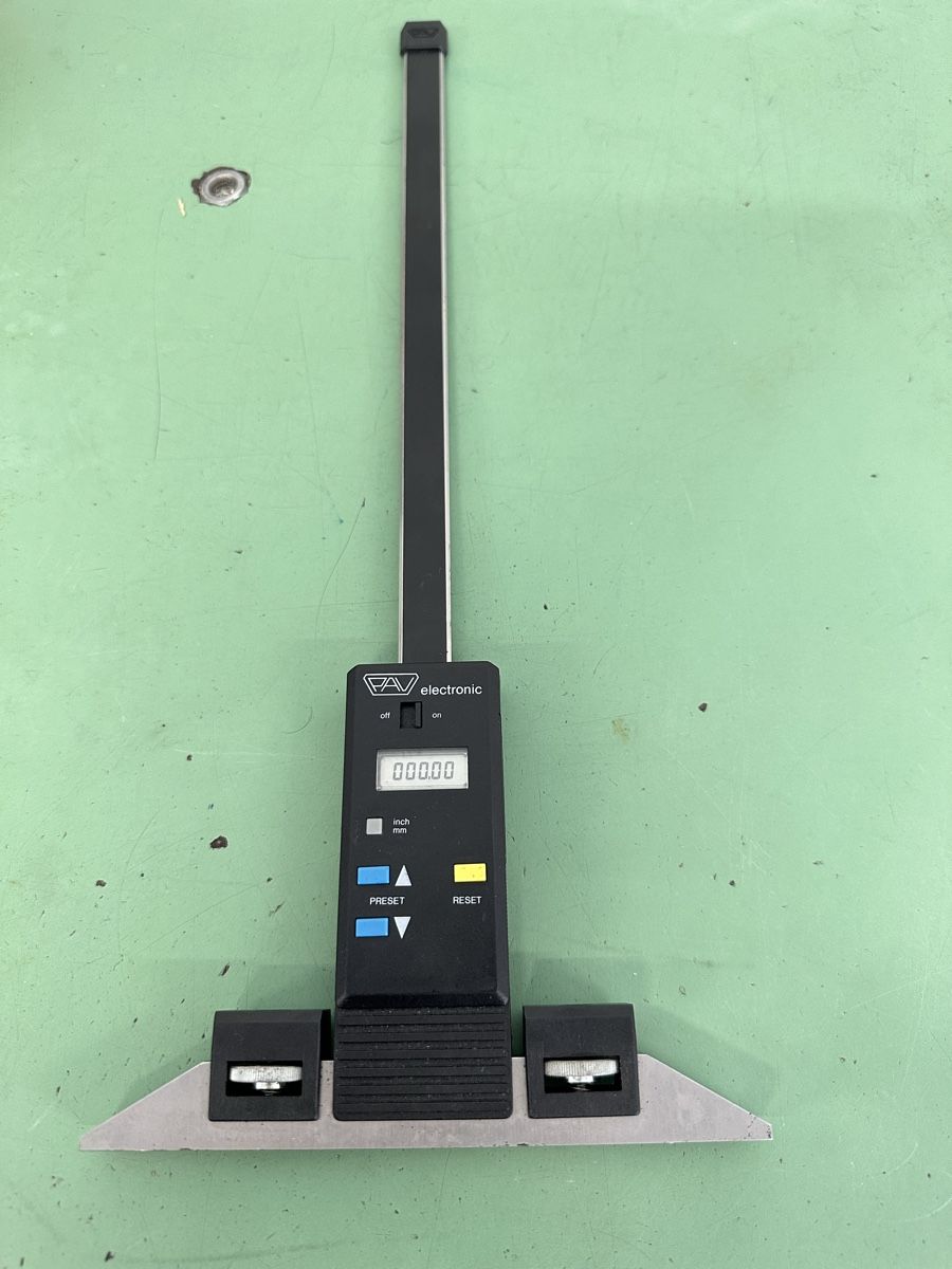 Misurare: Digital Tiefenmass, depth caliper PAV 242 mm. – Usato da Aarberg venduto da SNMachines 5