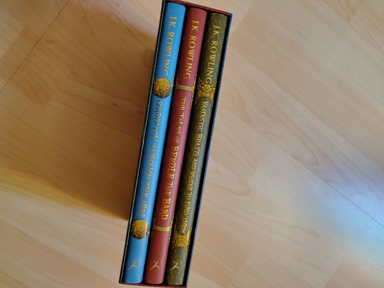 Libri: Hogwarts Library 3 school books – Nuovo (secondo la descrizione) da Burgdorf venduto da achill3s 3
