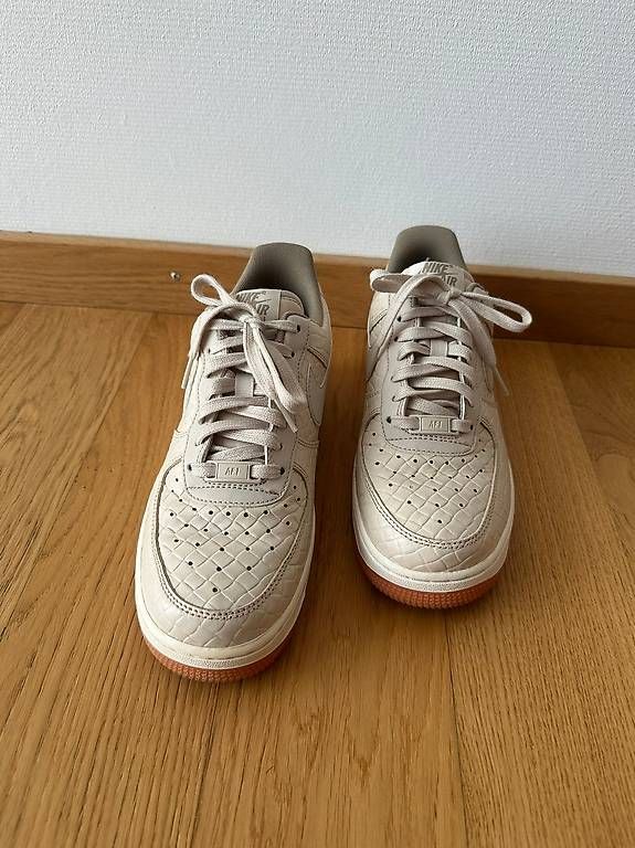 Nike Scarpe da donna: Nike Schuhe – Usato da Wallisellen venduto da Michelle06 1