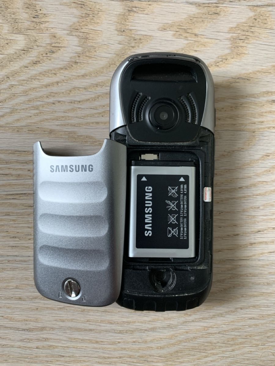 Samsung Handys / Smartphones: 3x Natel SAMSUNG C3350 SOLID ultra compact clavier numérique – Gebraucht aus Gollion von nh1_l5p8 1
