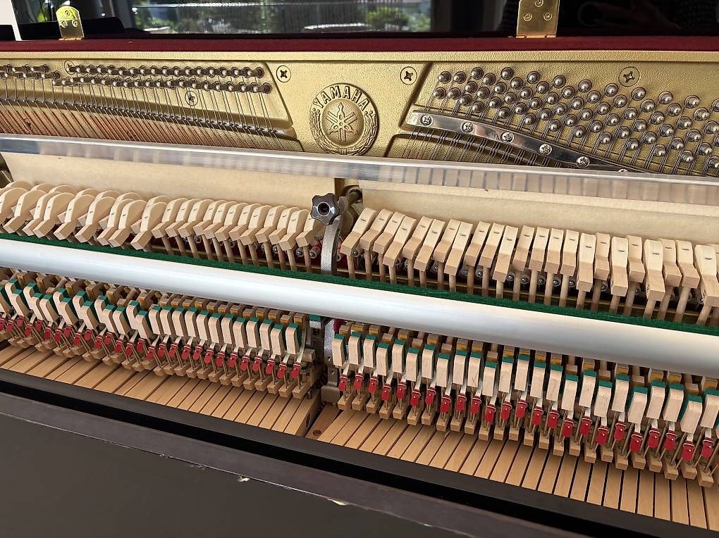Yamaha Strumenti musicali: Piano droit YAMAHA – Usato da Vich venduto da NatachaCK 3