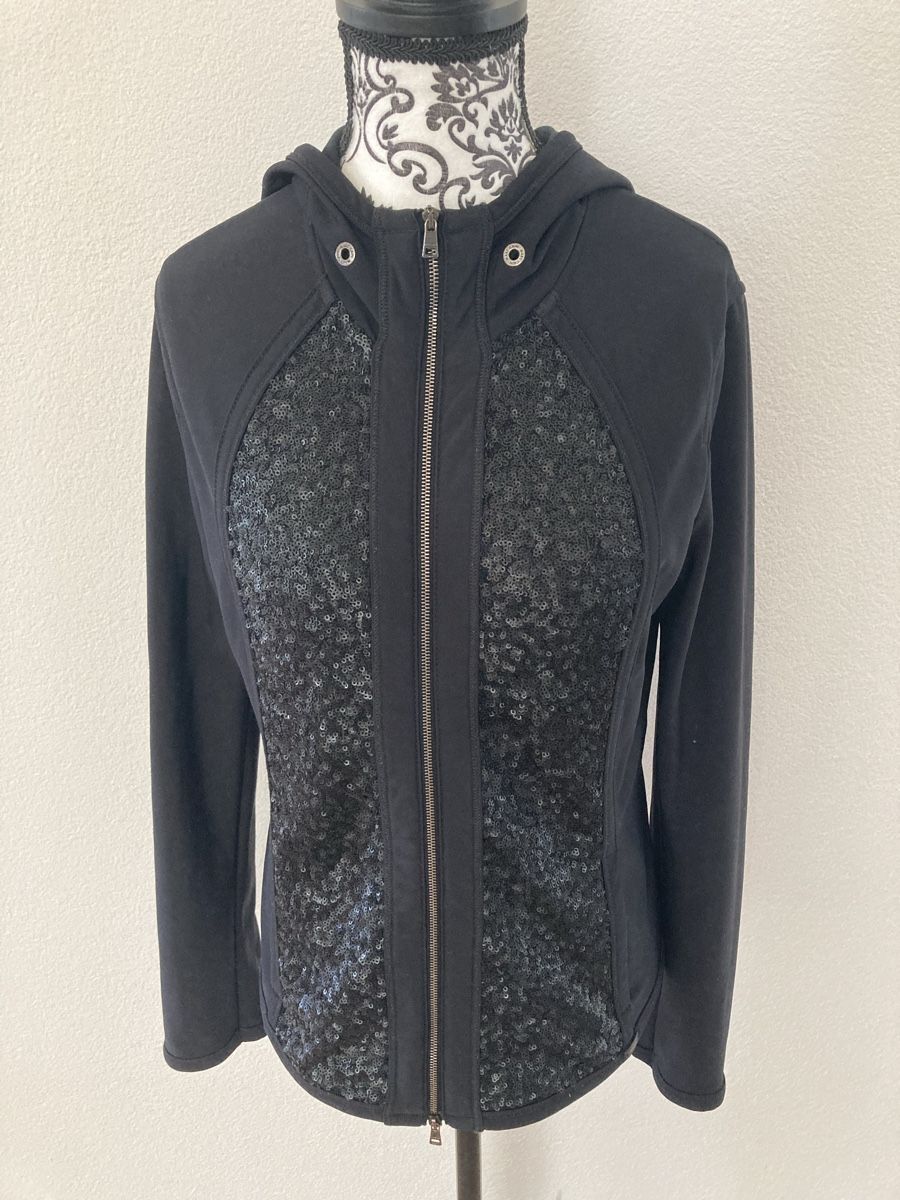 Marc Cain Maglioni & Felpe: Jäckchen mit Pailletten von Marc Cain – Usato da Bettlach venduto da Valgoy 1