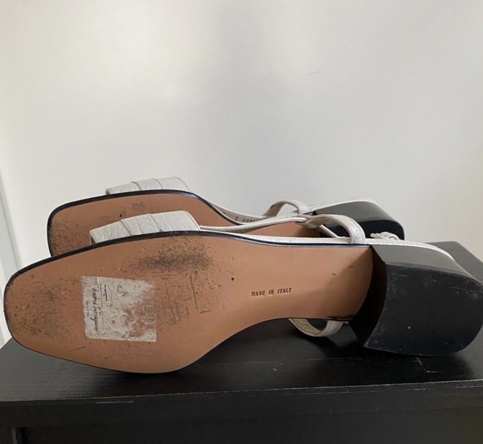 Salvatore Ferragamo Scarpe da donna: Ferragamo white sandals with heels 39 – Usato da Uznach venduto da ger_7gvr 2