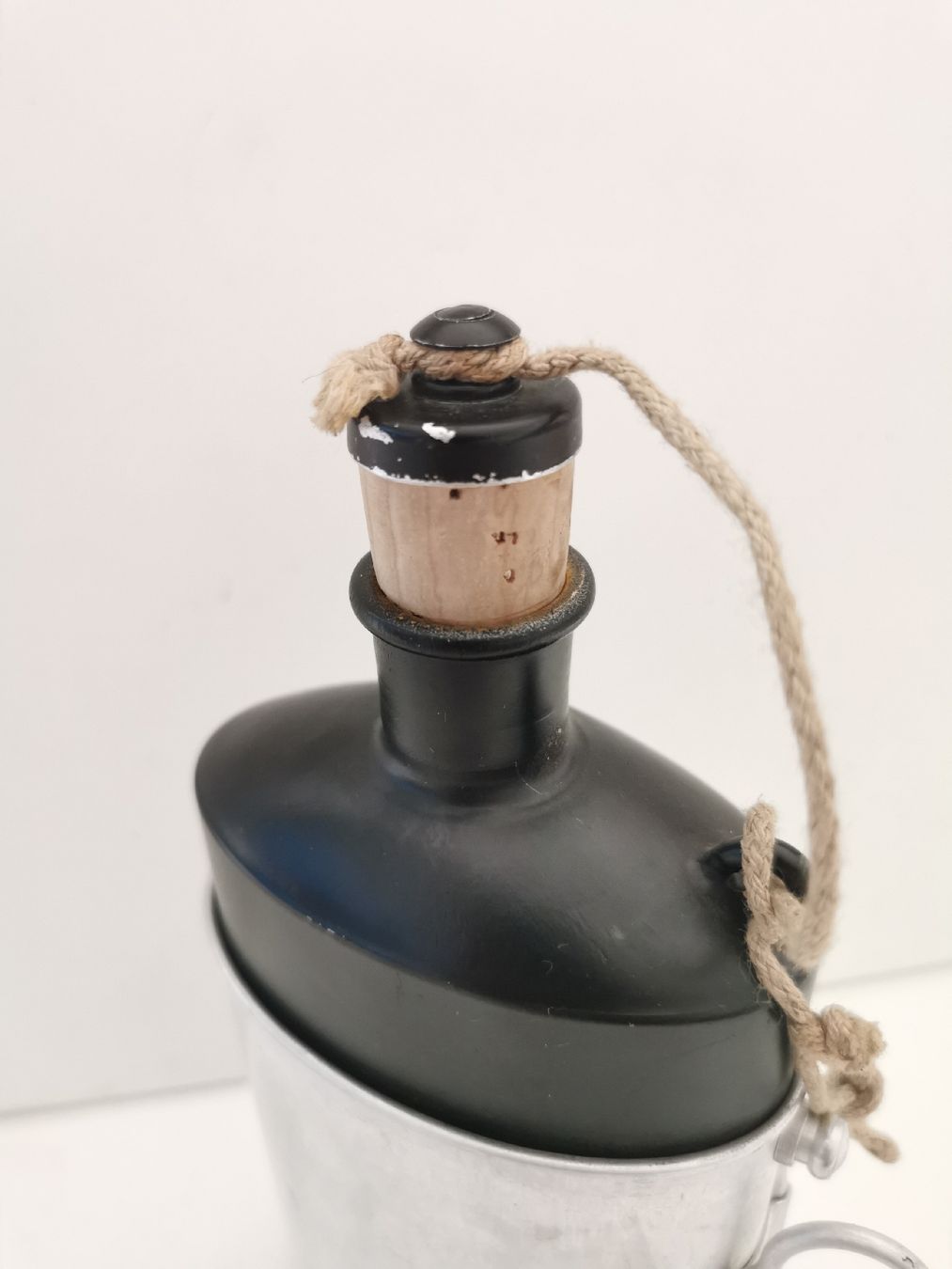 Schweizer Armee Attrezzatura & Pezzi di ricambio: Vintage Feldflasche Schweizer Armee (W11)  – Usato da Neuenhof venduto da SchnaeppliAllerlei 1