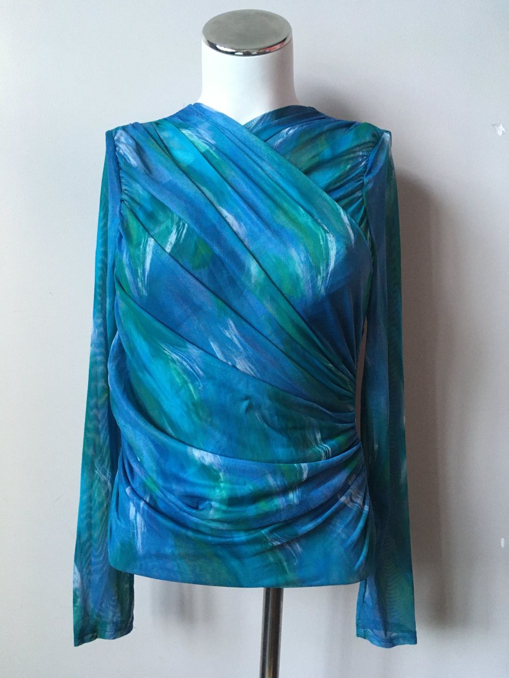Top: Top drapé bleu et vert manches longues - taille L – Usato da Troinex venduto da Irisglo 1