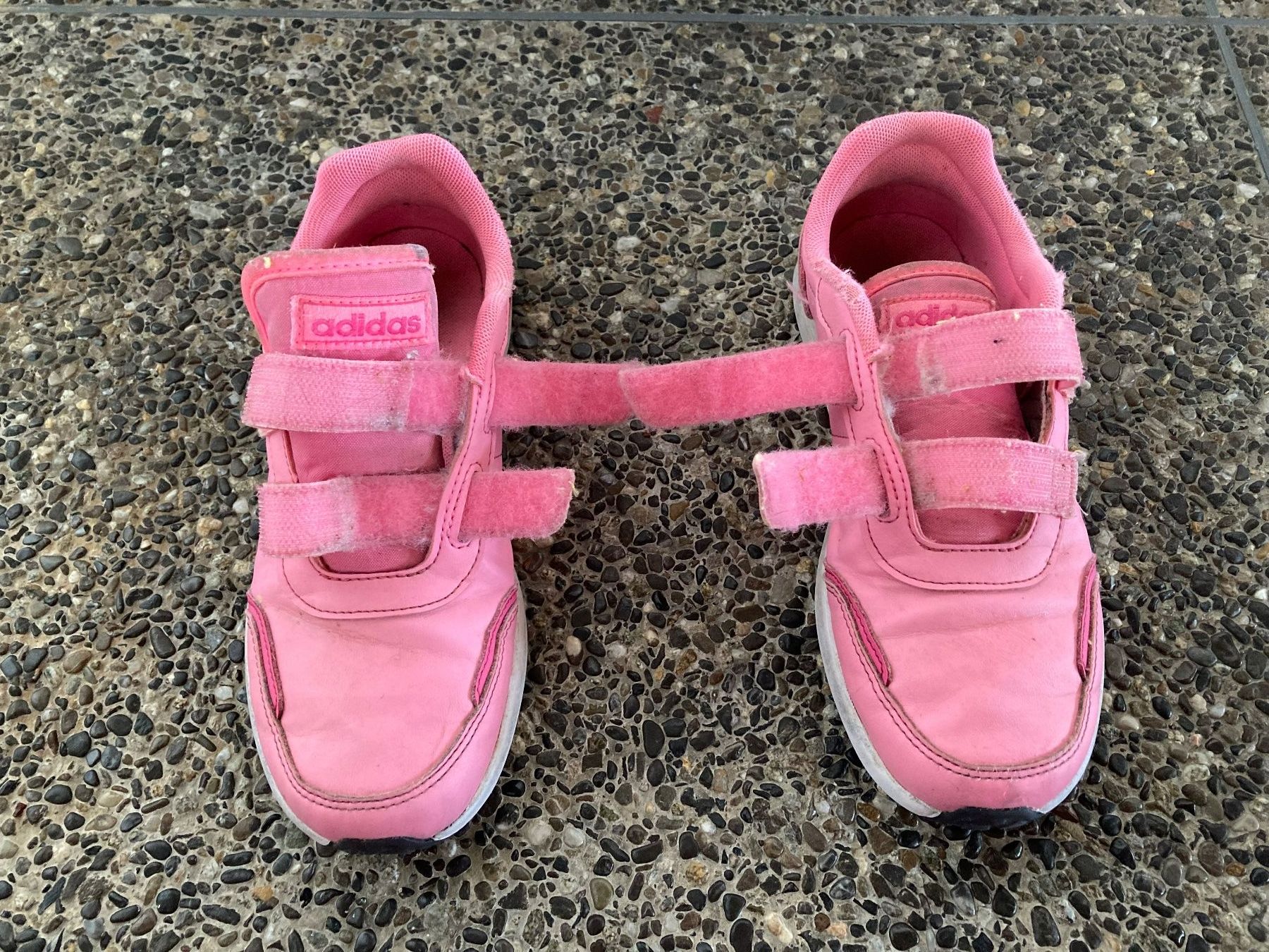 Adidas Scarpe per ragazze: Sneakers, Turnschuhe, Adidas, Gr. 35 – Usato da Aetingen venduto da Nadinsky