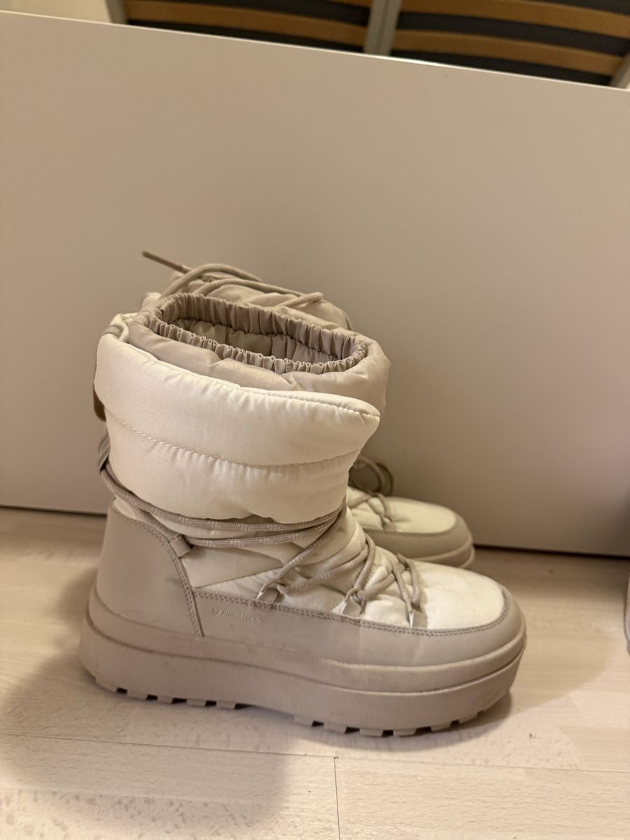 Oysho Chaussures femmes: Winter Boots Beige Size 37 – Neuf (Voir description) à Baar par luc_6ddm 2