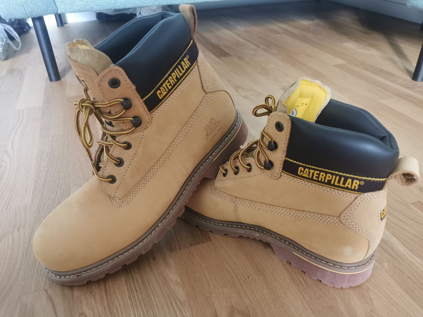 Caterpillar Scarpe da uomo: CAT Boots Caterpillar Grösse 45 neue – Nuovo (secondo la descrizione) da Bern venduto da ged_ffx9 3