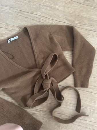 Brauner ZARA Strickpullover mit Bindeband - Grösse S