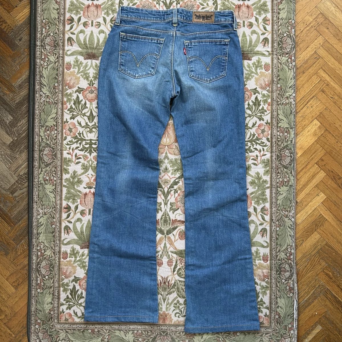 Levi's Jeans: Vintage Levi’s 572 – Nuovo (secondo la descrizione) da Genève venduto da Niara18 2