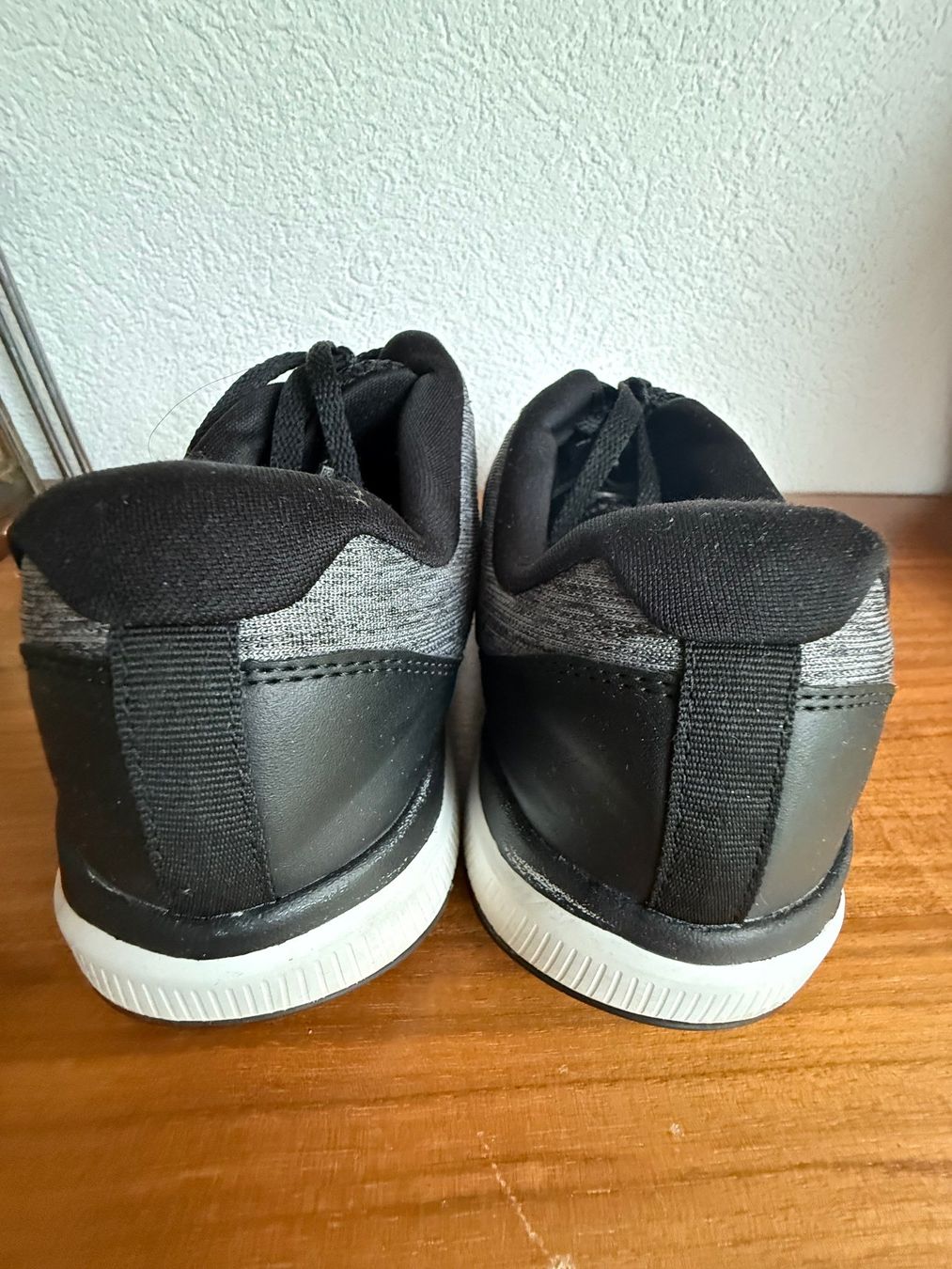 Skechers Scarpe da donna: Sketchers Halbschuhe Damen Gr. 41 – Usato da Kirchdorf AG venduto da coco123 2