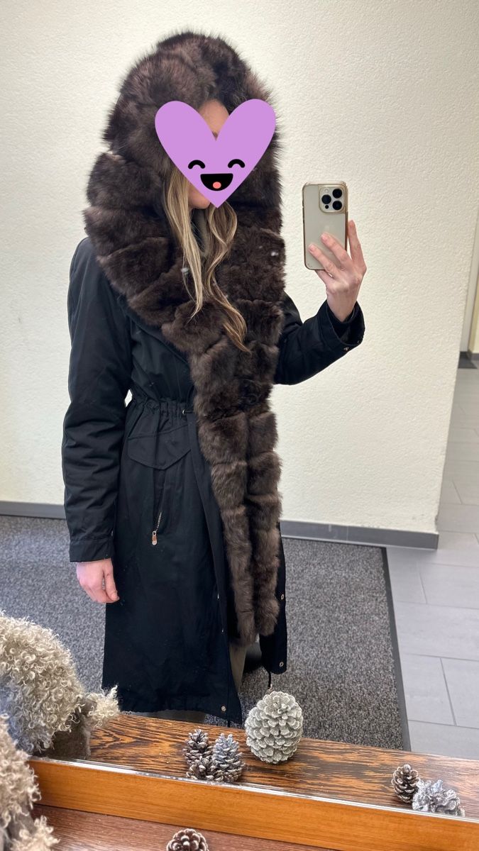 Giacche: parka with natural fur – Usato da Etoy venduto da aal_cby6 1
