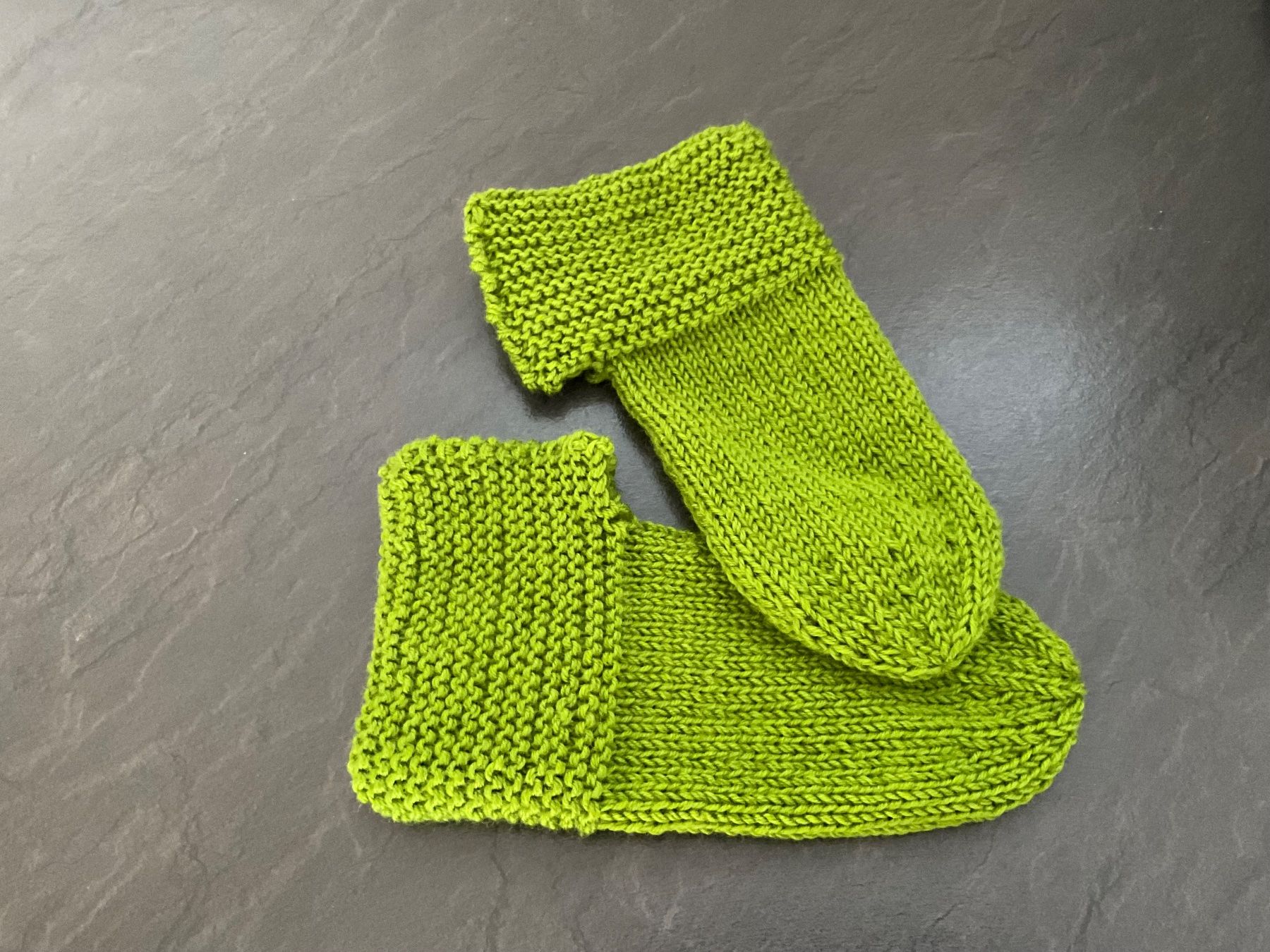 Calze: Handgestrickte Bettsocken Gr. 38 / 39 – Nuovo (secondo la descrizione) da Wetzikon ZH venduto da FeeF
