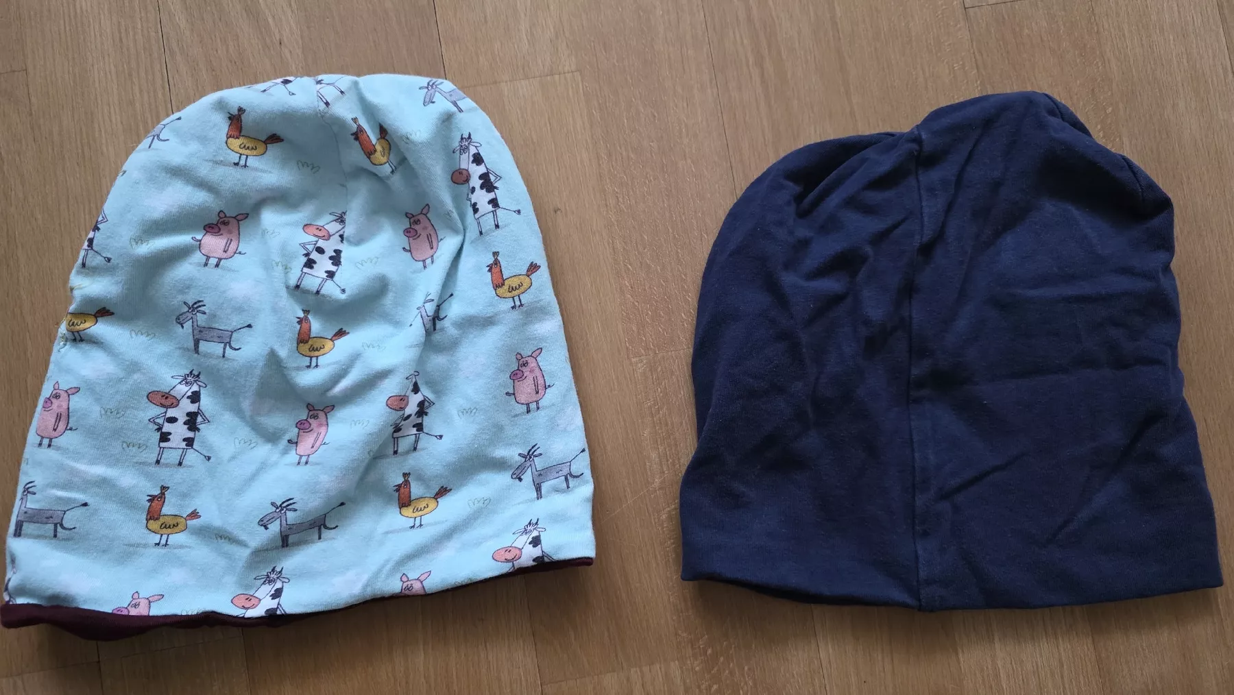 Lotti & Set di vestiti: Regenset 122/128 & 2 Mützen – Usato da Wettingen venduto da broetli01 1