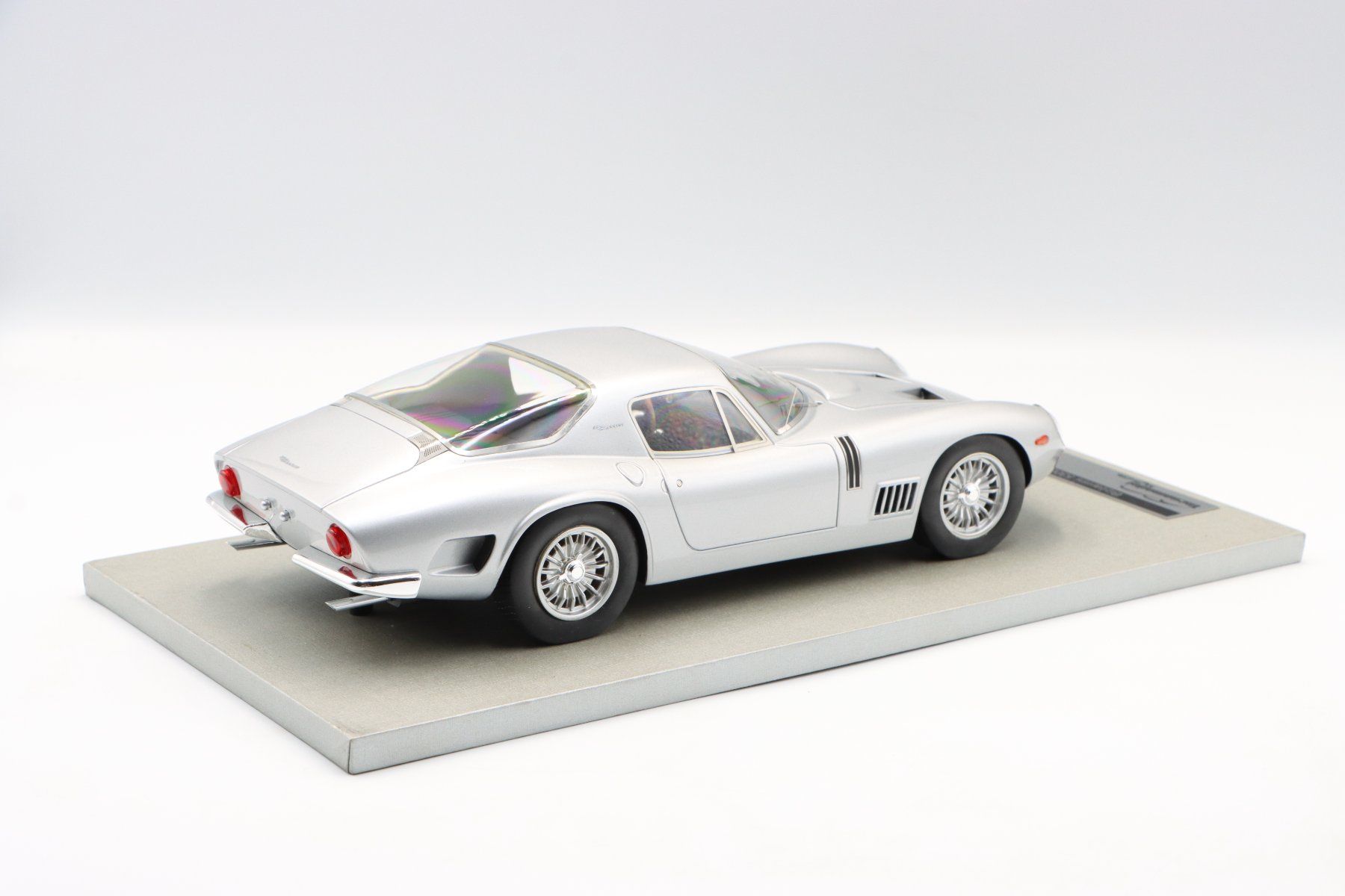 Modellini d'auto: Bizzarrini 5300 GT 1965 1:18 Tecnomodels – Nuovo (secondo la descrizione) da Bühl b.Aarberg venduto da modelldiecast 6