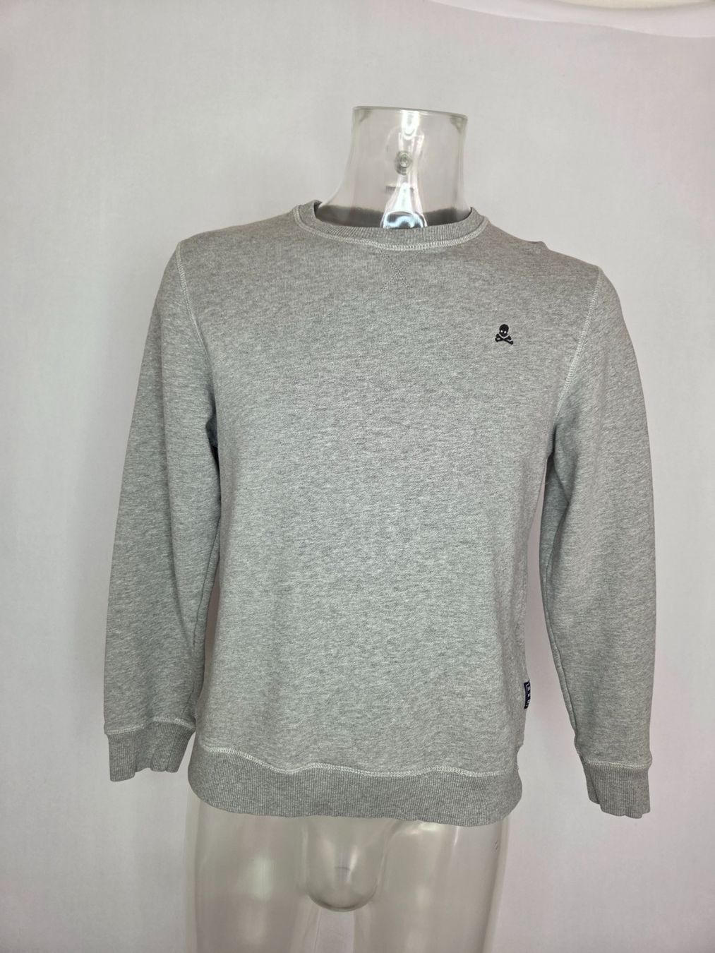 Pullover & Sweatshirts: Scalpers Skull Sweater - S – Gebraucht aus Bern von -Aniko-