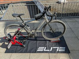 Rennrad Rollentrainer inkl. Zubehör von Elite