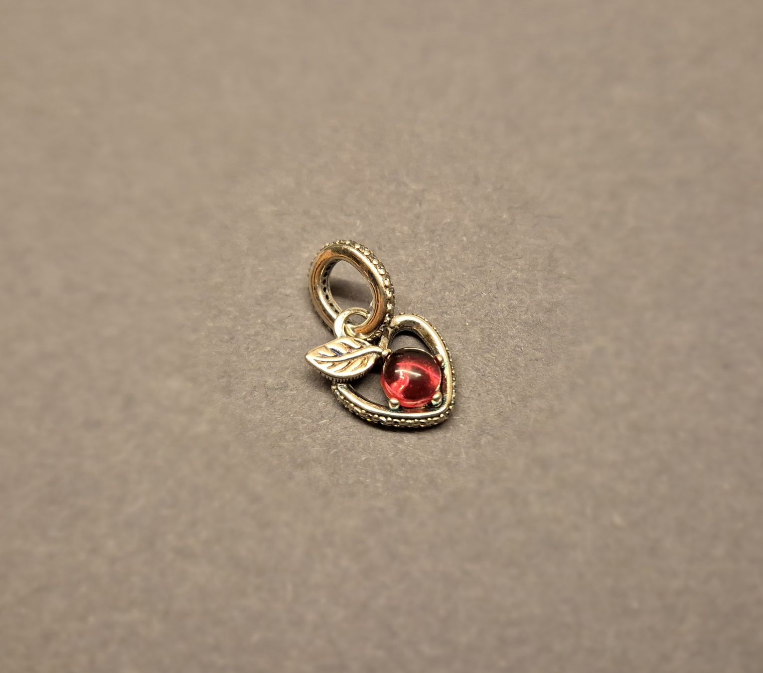 Anhänger: Silber Charm Herz mit Kirsche rot +Garantie – Neu (gemäss Beschreibung) aus Rotkreuz von Carbone_Bijou-Shop