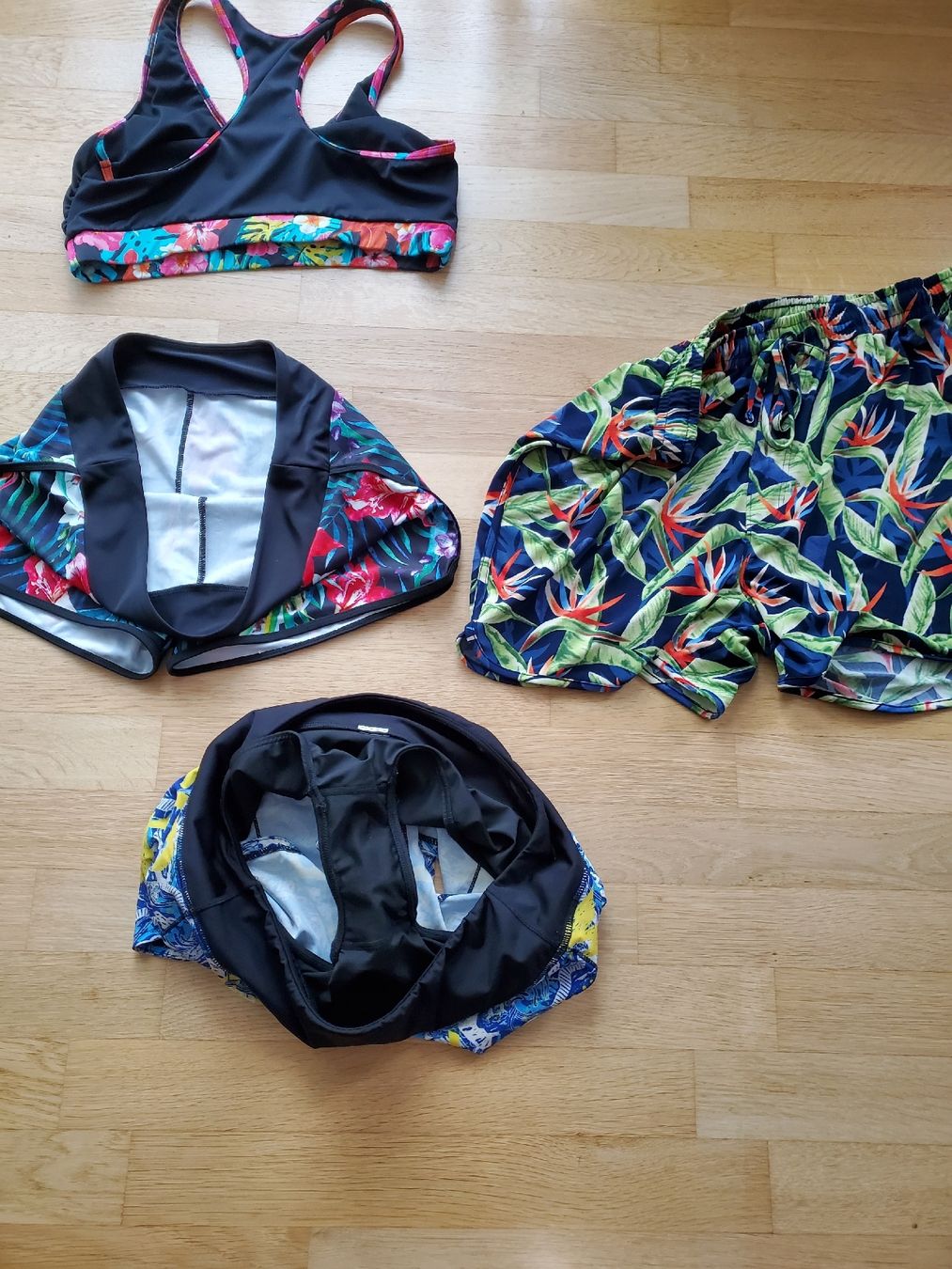 Kleiderpakete: Set Badeshort/ Short, BikiniXl – Neu (gemäss Beschreibung) aus Wetzikon ZH von Wetzicardo25 2