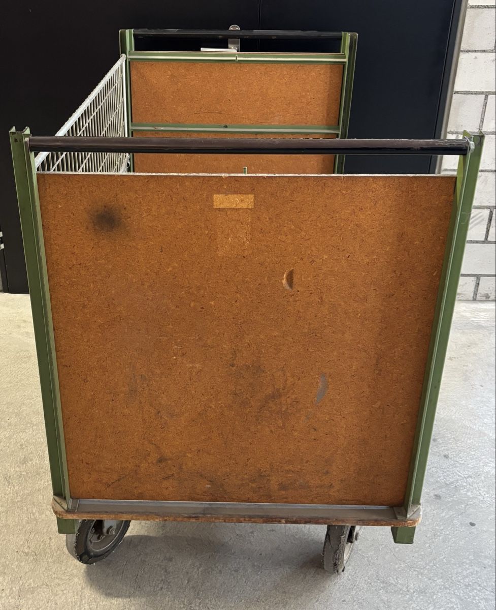 Carrelli di trasporto: Robuster Transportwagen mit Gitter & Holz – Usato da Hünenberg venduto da Trade18 1