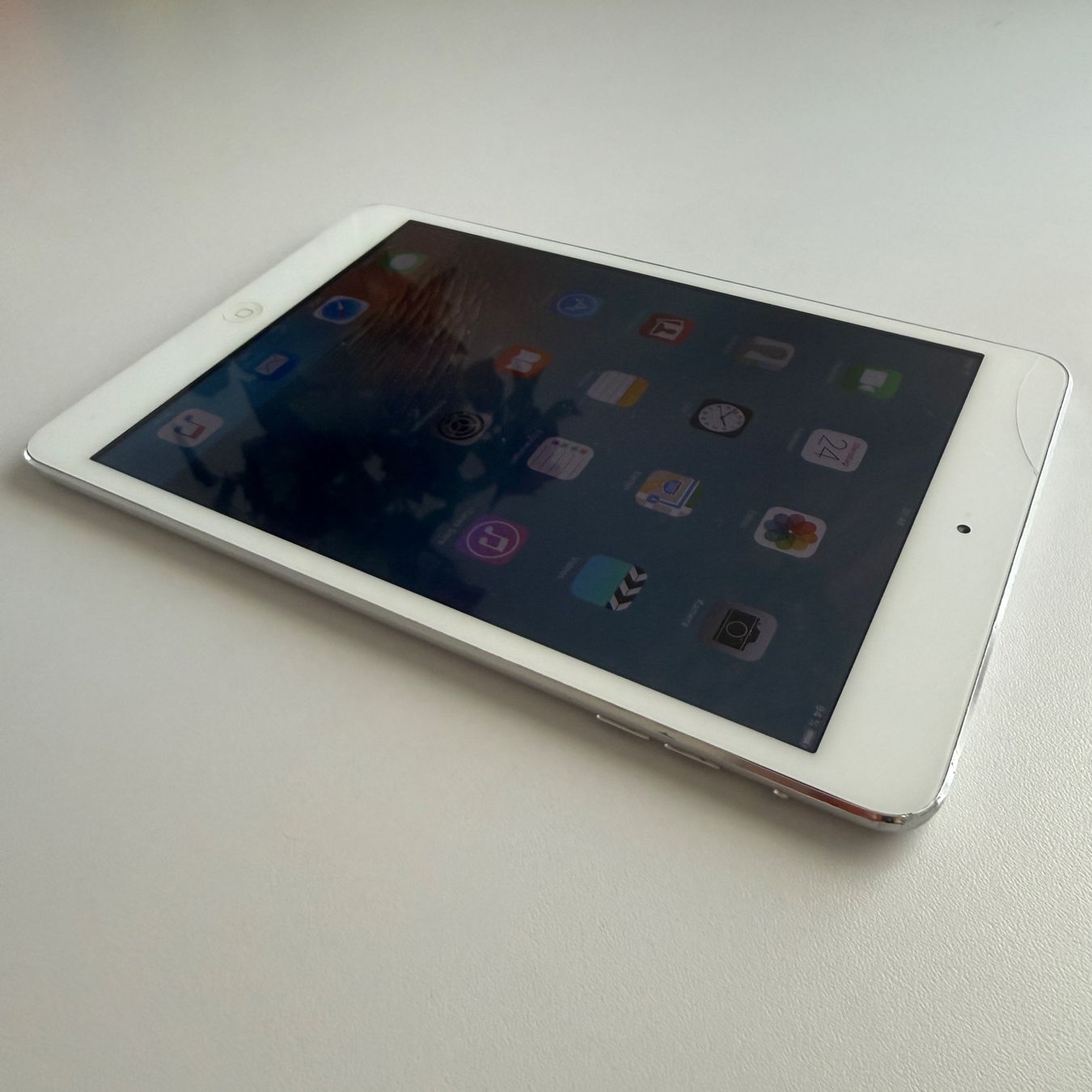 Apple Tablet PC: iPad Mini Wi-Fi A1432 Weiß Silber 16GB – Usato da Basel venduto da MY.AIRPODS.SHOP 3