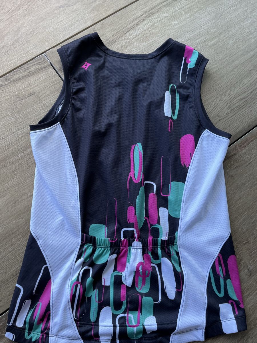 Top: Specialized ärmelloses trikot – Usato da Zuzwil SG venduto da dieschnellemichelle 4