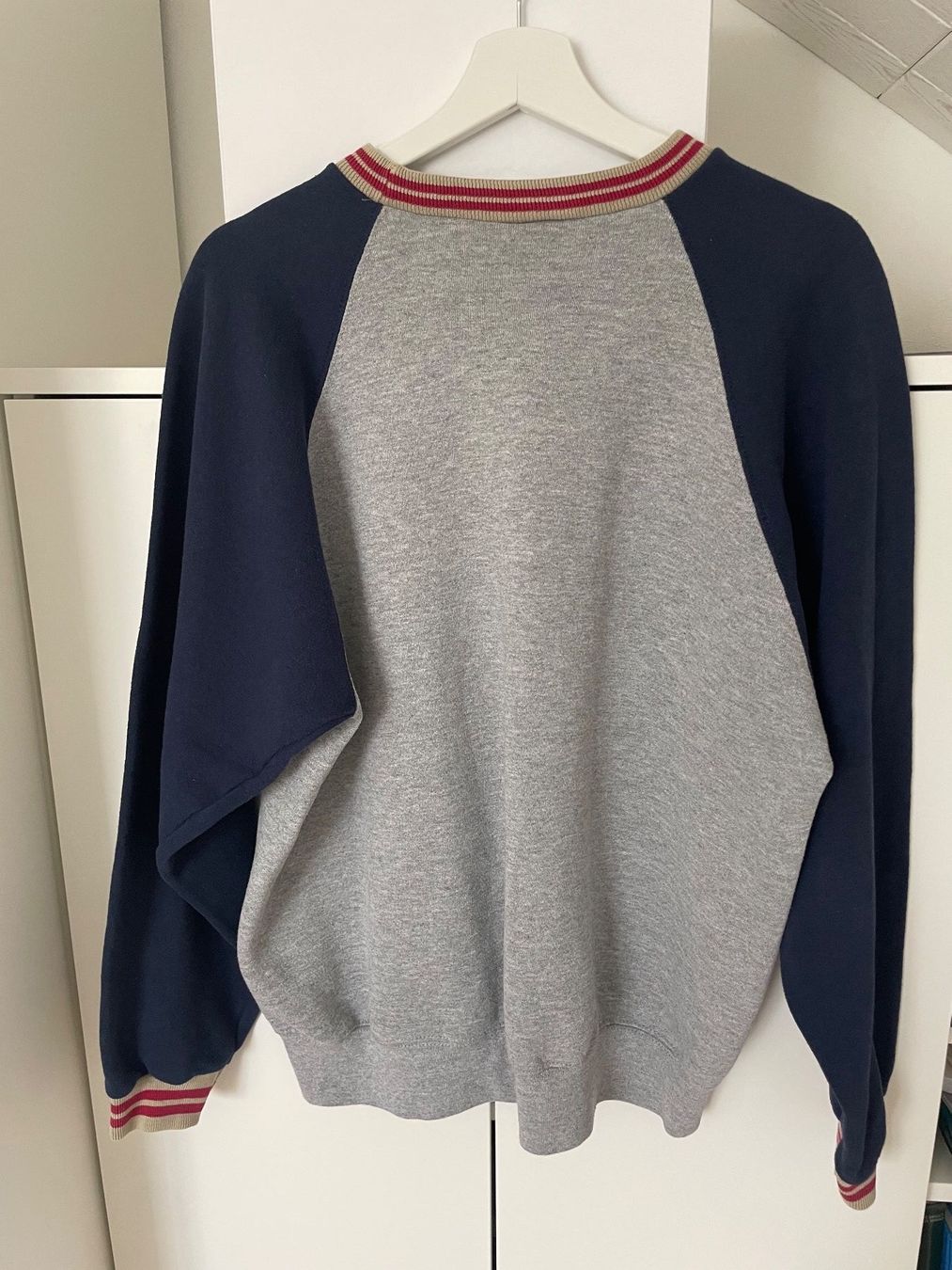Pullover & Sweatshirts: Mickey Mouse Pullover – Gebraucht aus Arbon von kikiriri 1