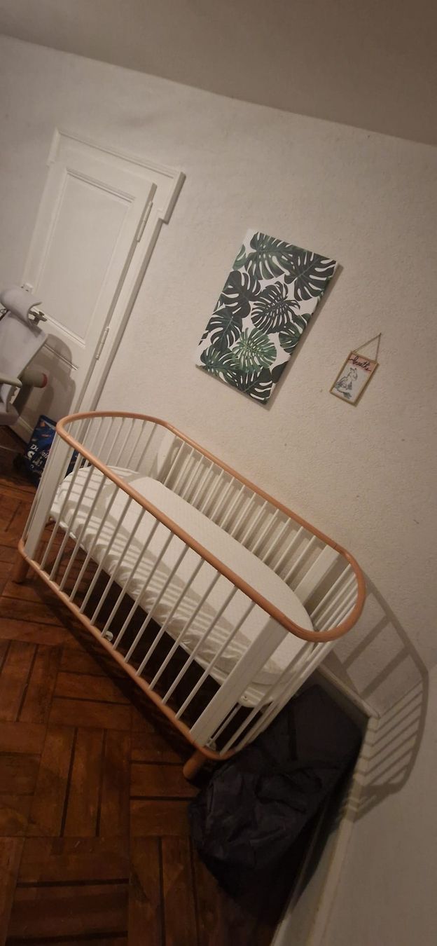 Flexa Betten: Lit Flexa Baby + matelas Stokke V3 – Neu (gemäss Beschreibung) aus Bière von AlexBurkhardt