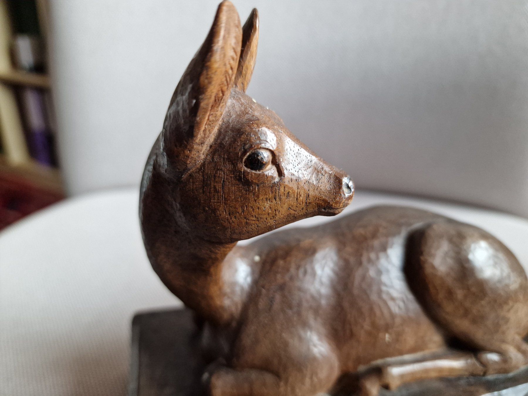 Statuette: Brienzer Schnitzerei  -  liegendes Reh  -  Ed. Blatter – Usato da Röthenbach i. E. venduto da Heureka5 1