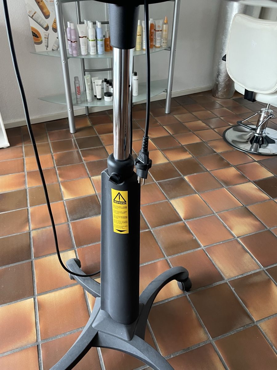 Altro per la cura dei capelli: 2 Trockenhauben  – Usato da Volketswil venduto da Edwiga01 7