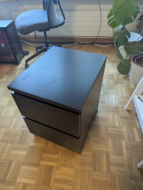 Commodes: IKEA Malm Kommode Schwarz – D'occasion à Zürich par Norman0406
