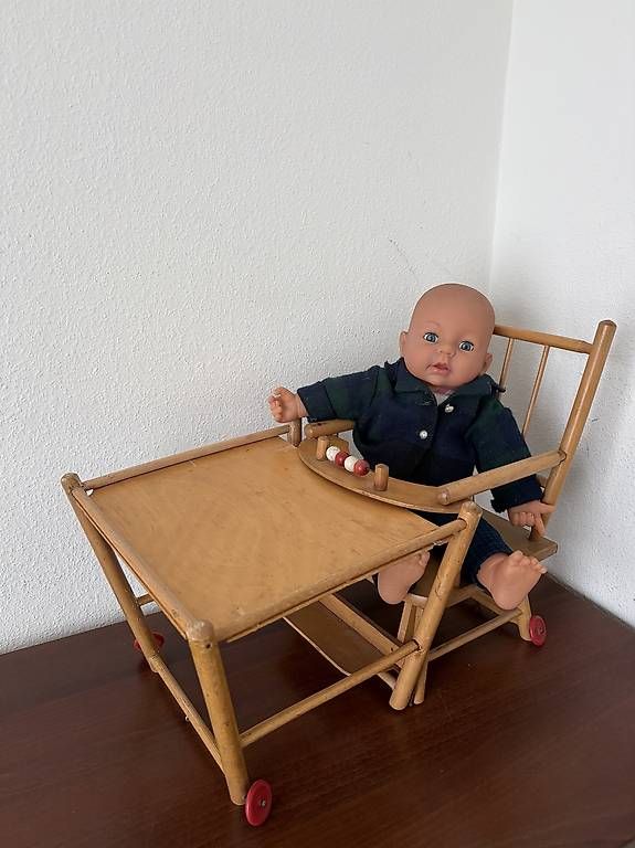 Puppen: Puppe inkl Holzpuppenstuhl – Gebraucht aus Zürich von sch_kqj7 3