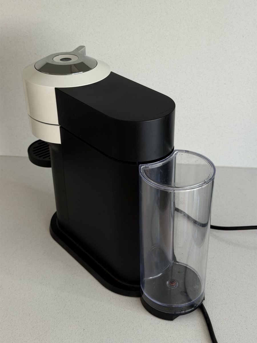 Nespresso Macchine per caffè & Macchine per espresso: Nespresso Vertuo - funktioniert – Usato da Zürich venduto da tholder 2
