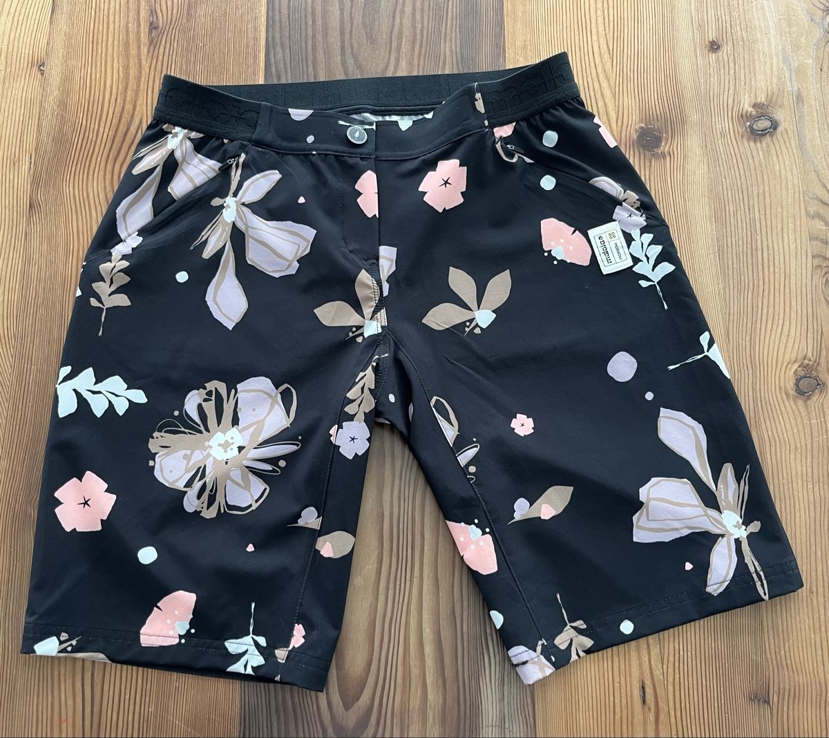 Maloja Hosen: Maloja AnemonaM. deep black flora – Neu (gemäss Beschreibung) aus St. Moritz von Oberengadin 1