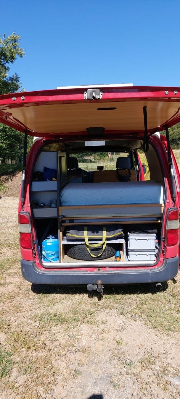 Toyota Veicoli da campeggio: Toyota Hiace D-4D – Usato da Seelisberg venduto da ger_kk2s 3