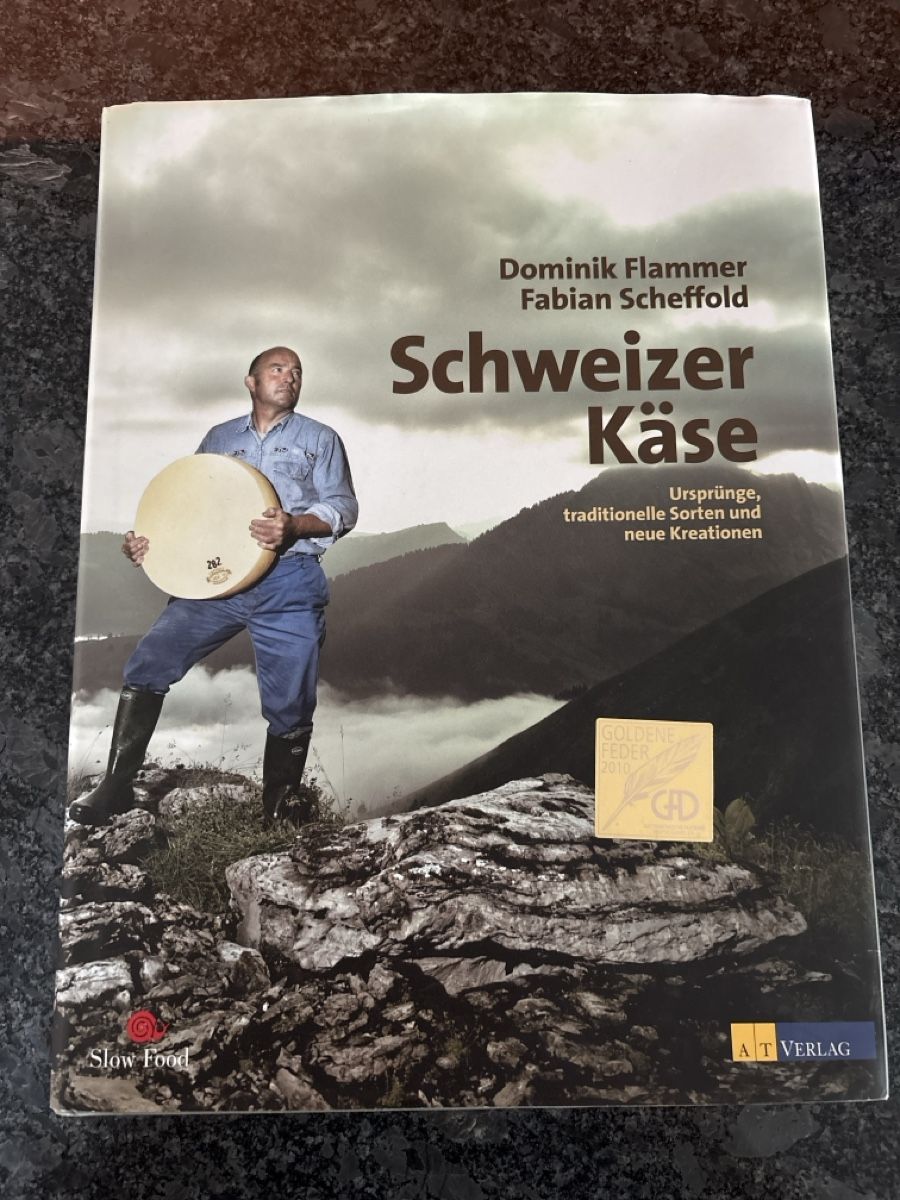 Libri: Buch Schweizer Käse: Ursprünge, Sorten, Kreationen – Usato da Schlierbach venduto da Stee09
