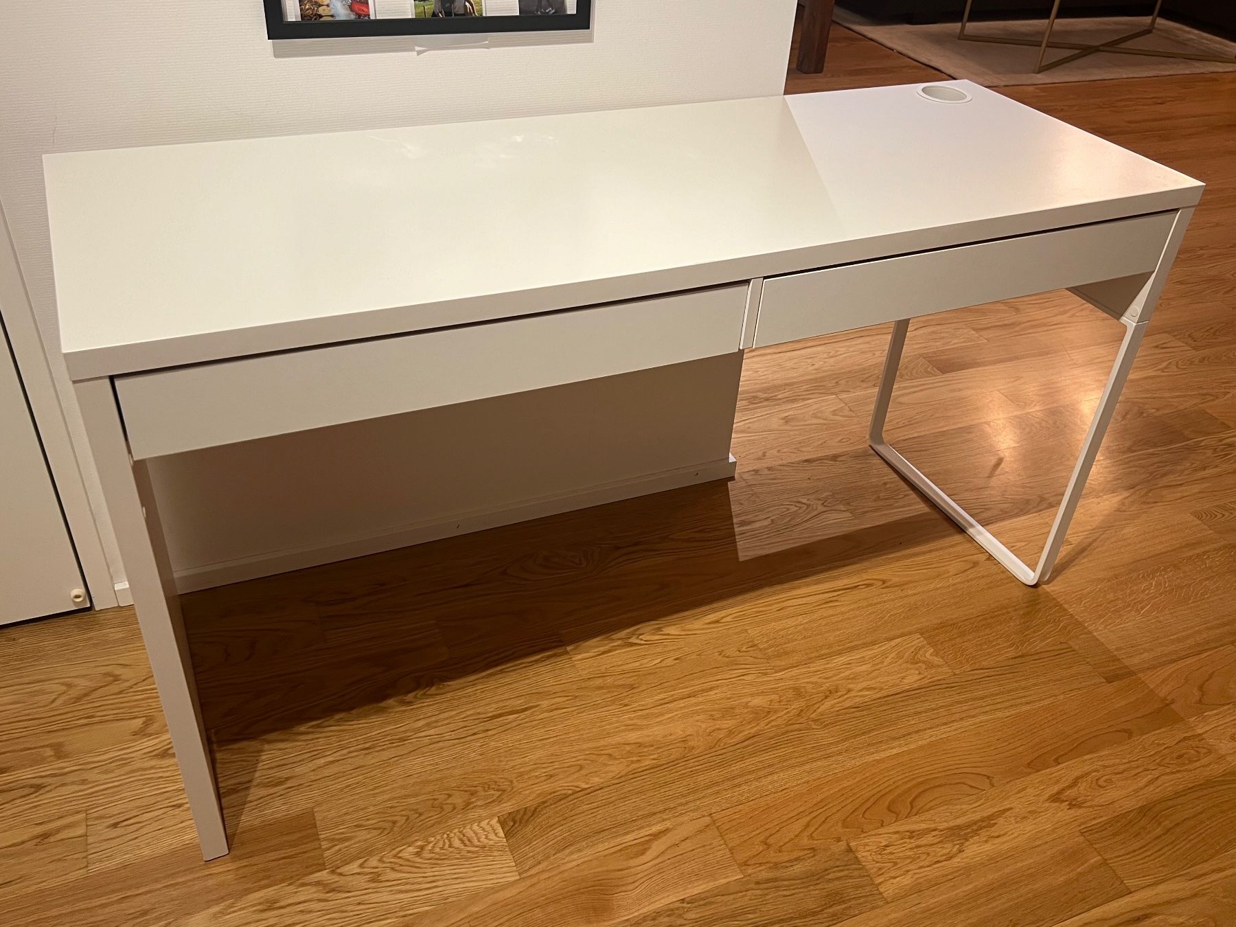 Ikea Schreibtische: ** Schreibtisch Ikea weiss ** – Gebraucht aus Fällanden von