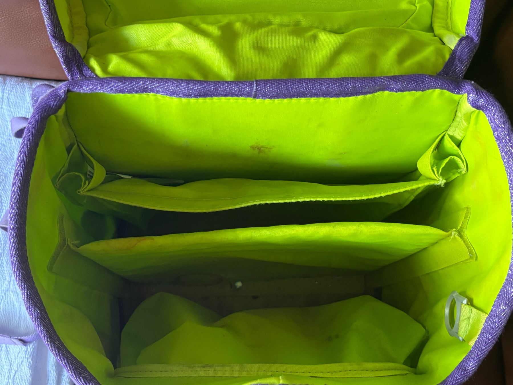 Ergobag Kindertaschen: Ergobag CUBO Schulrucksack-Set Reflex Edition – Gebraucht aus Zürich von STYLEHAUS 9