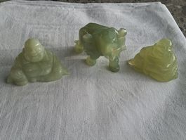 Buddha Figuren und Elefant Figur aus afghanischen Jade,